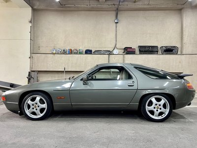 1987 Porsche 928 照片 4