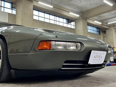 1987 Porsche 928 照片 37
