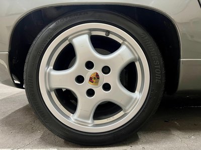 1987 Porsche 928 照片 30