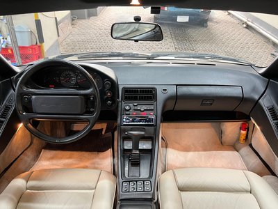 1987 Porsche 928 照片 9