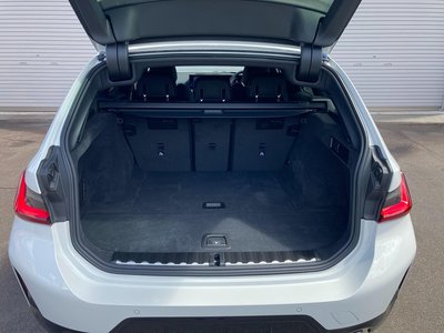 2025 BMW 3 SERIES TOURING photo 12