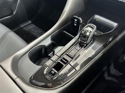 2025 Toyota CROWN SPORT thumbnail 23