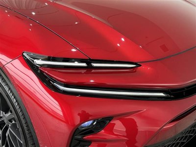 2025 Toyota CROWN SPORT photo 3