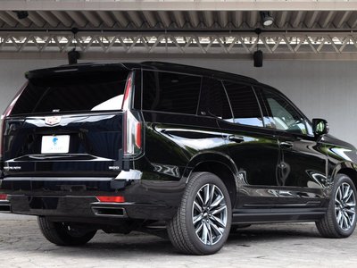 2022 Cadillac ESCALADE thumbnail 9