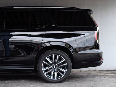 2022 Cadillac ESCALADE thumbnail 32
