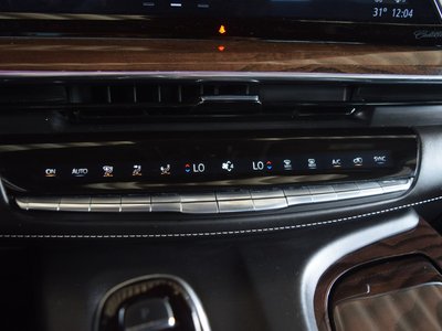 2022 Cadillac ESCALADE thumbnail 17