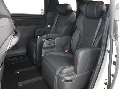 2026 Toyota ALPHARD — фото 42