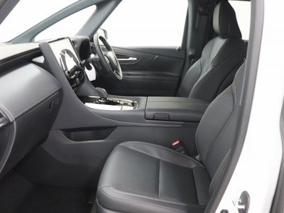 2026 Toyota ALPHARD — фото 11