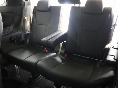 2026 Toyota ALPHARD — фото 43