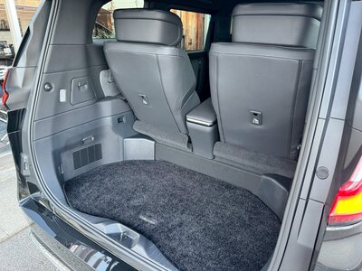 صورة 37 لـ 2024 Lexus LM