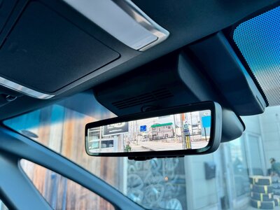 صورة 50 لـ 2024 Lexus LM