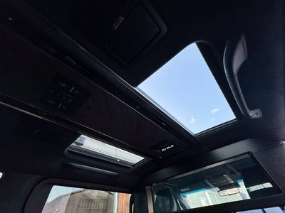 صورة 42 لـ 2024 Lexus LM