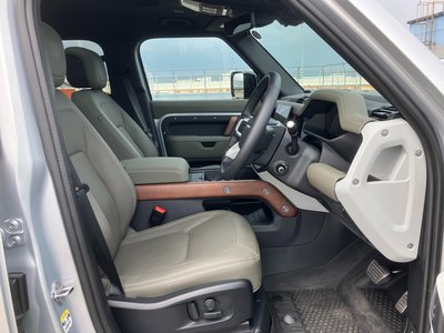 2024 LAND Rover DEFENDER thumbnail 27