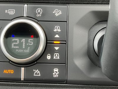 2024 LAND Rover DEFENDER photo 3
