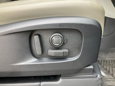 2024 LAND Rover DEFENDER thumbnail 23