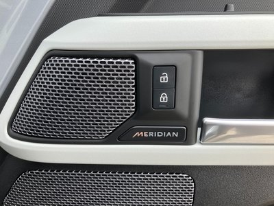2024 LAND Rover DEFENDER photo 14