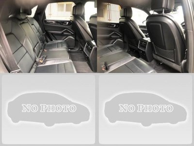 2019 Porsche CAYENNE photo 14