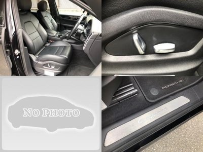 2019 Porsche CAYENNE photo 13