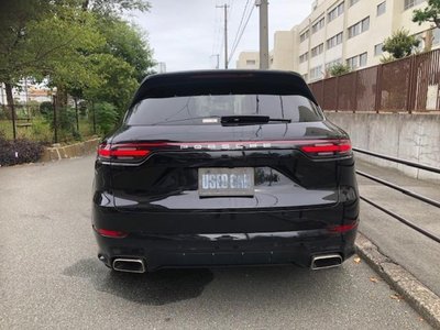 2019 Porsche CAYENNE photo 3