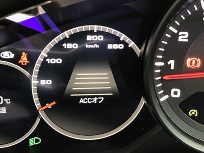 2019 Porsche CAYENNE thumbnail 38