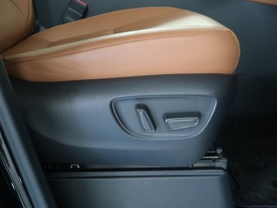صورة 18 لـ 2025 Toyota VELLFIRE