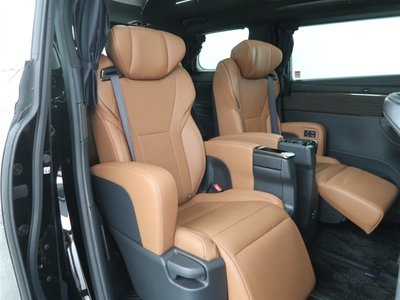 صورة 19 لـ 2025 Toyota VELLFIRE