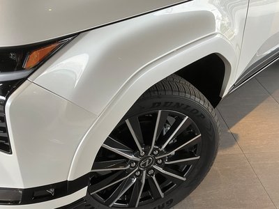 2025 Lexus GX photo 59