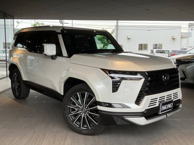 2025 Lexus GX photo 60