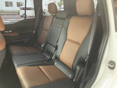 2025 Lexus GX photo 16