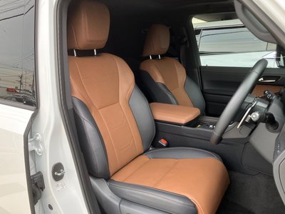 2025 Lexus GX photo 3