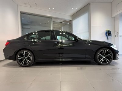 2025 BMW 3 SERIES photo 14