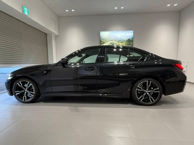 2025 BMW 3 SERIES photo 8