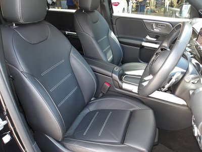 صورة 3 لـ 2024 Mercedes-BENZ GLB AMG