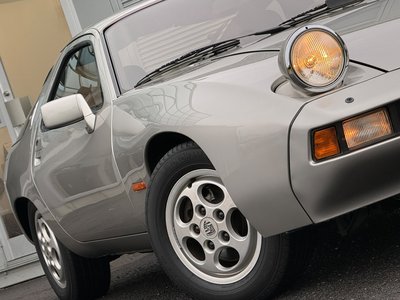 1981 Porsche 928 照片 6