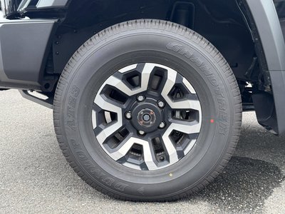 2025 Toyota LAND CRUISER 70 — миниатюра 74