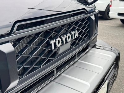 2025 Toyota LAND CRUISER 70 — миниатюра 21
