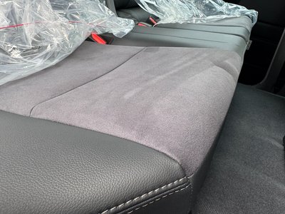 2025 Toyota LAND CRUISER 70 — миниатюра 43