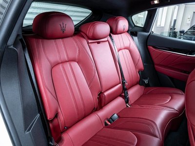 2024 Maserati LEVANTE — фото 12