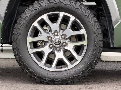 2022 Toyota TUNDRA — миниатюра 44