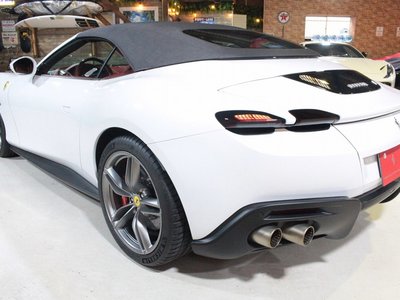 صورة 21 لـ 2024 Ferrari ROMA SPIDER