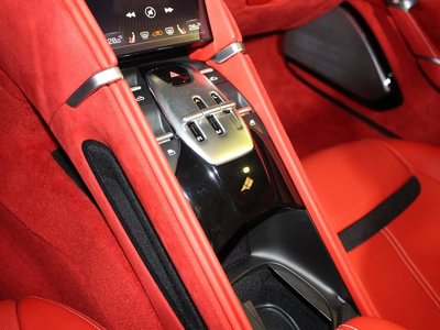 صورة 11 لـ 2024 Ferrari ROMA SPIDER