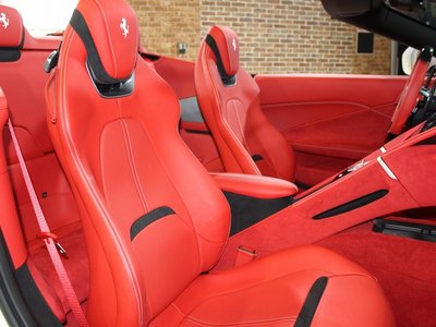 صورة 44 لـ 2024 Ferrari ROMA SPIDER
