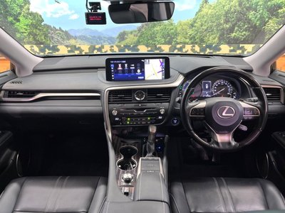 2019 Lexus RX photo 2