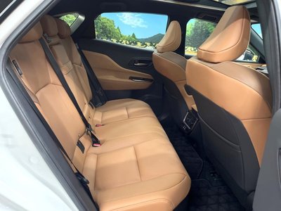 2024 Toyota CROWN SPORT thumbnail 10