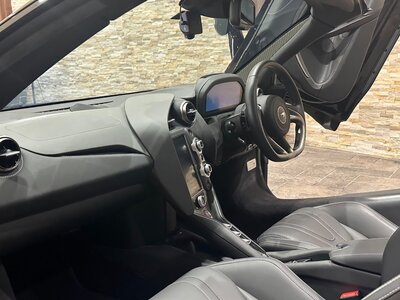 2021 Mclaren 720S SPIDER 照片 12