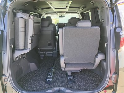 صورة 69 لـ 2025 Toyota ALPHARD