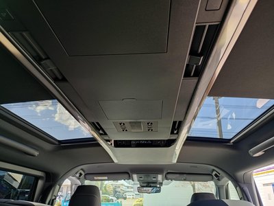 صورة 65 لـ 2025 Toyota ALPHARD