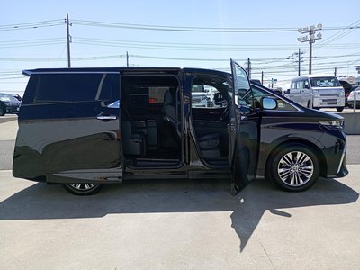 صورة 18 لـ 2025 Toyota ALPHARD