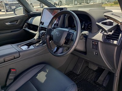 صورة 49 لـ 2025 Toyota ALPHARD