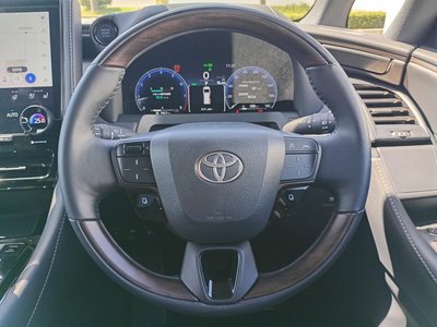 صورة 35 لـ 2025 Toyota ALPHARD